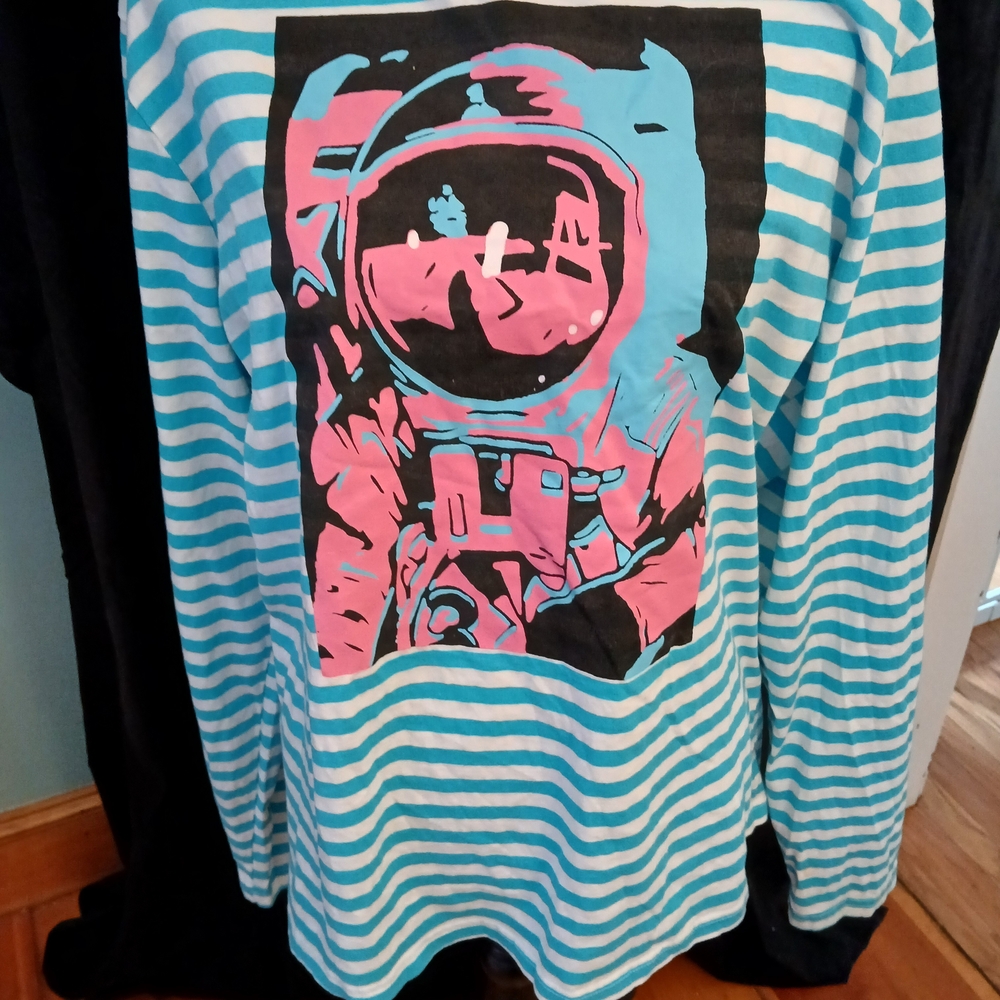 ROMWE Blue White Striped Long Sleeve Tee with Pink Astronaut Graphic